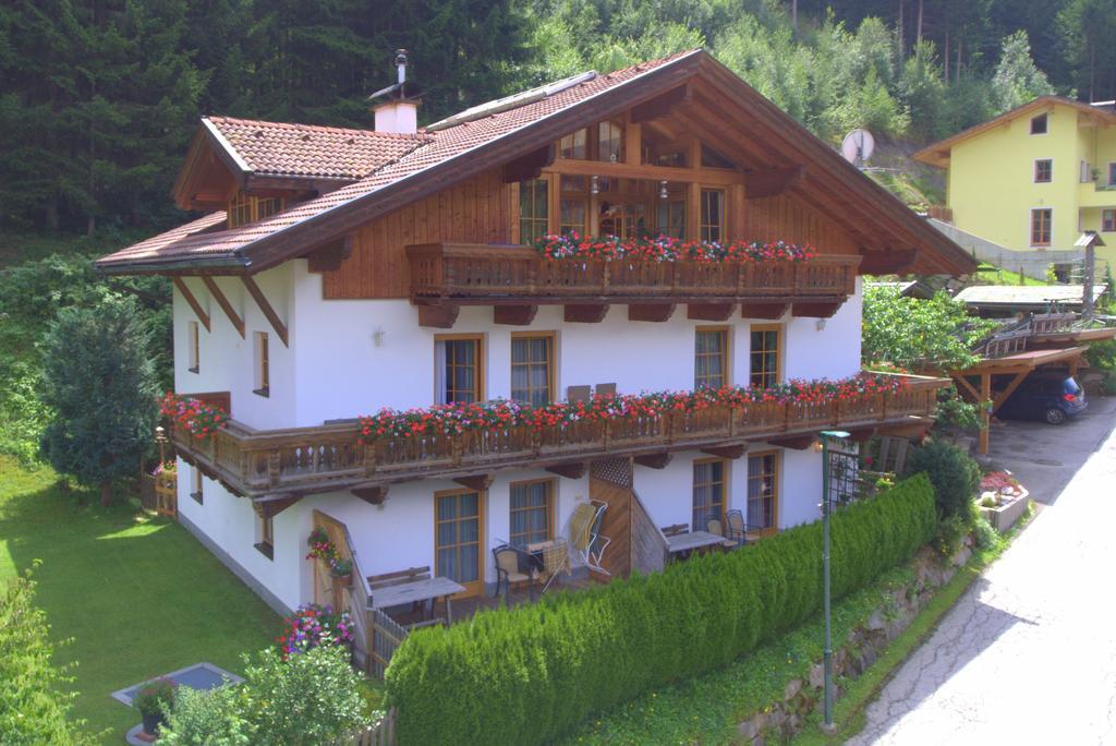 Alberta'S Ferienhaus Heinfels Exterior photo